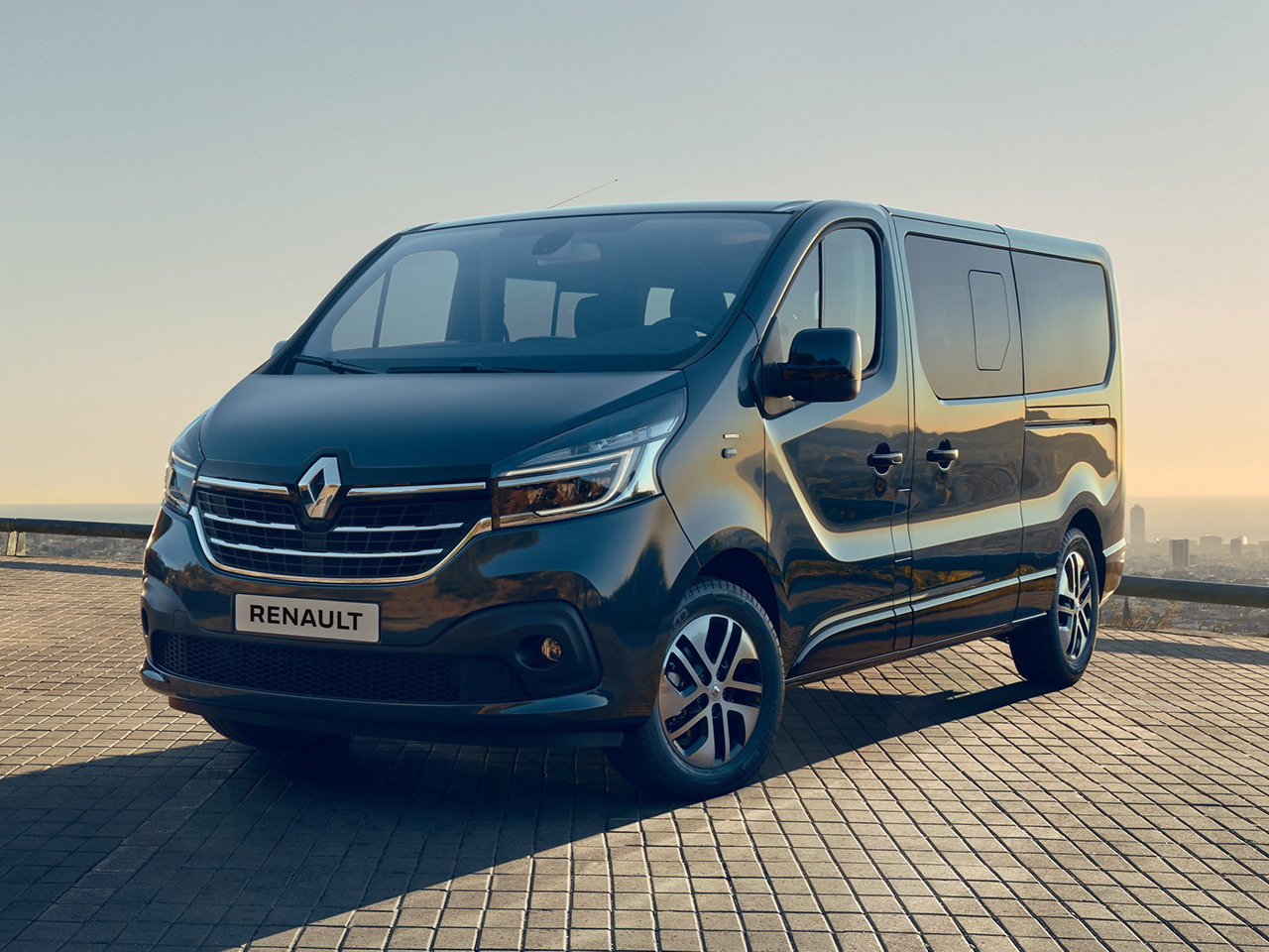 Renault Trafic 8+1